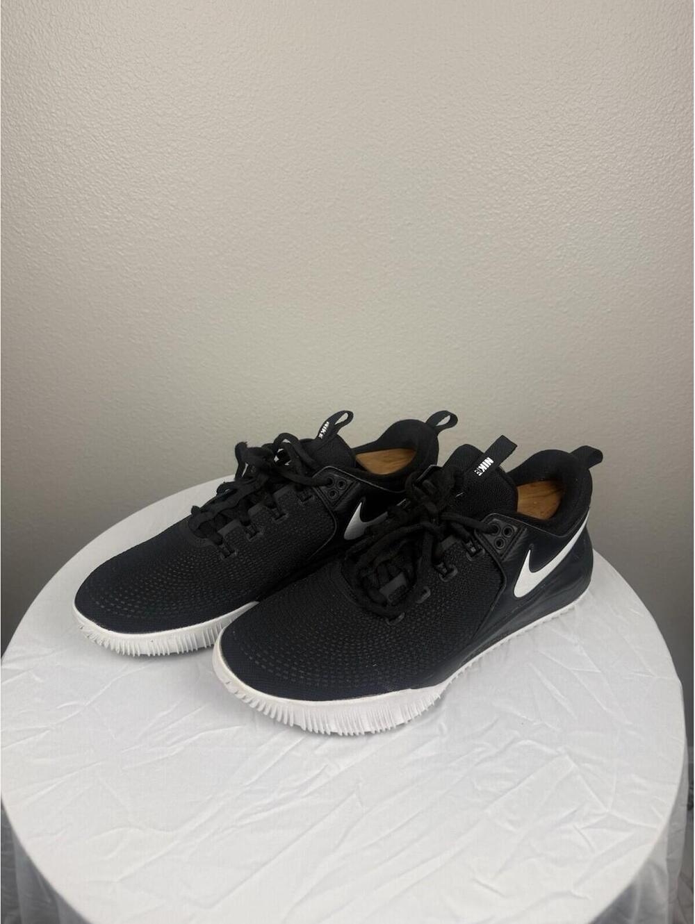 Size 10 - Nike Air Zoom Hyperace 2 Black White W
